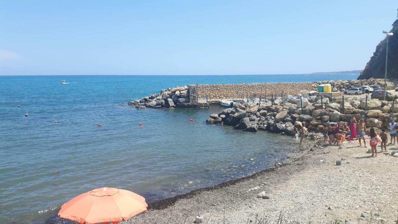 Villetta Sul Mare In Residence Brucoli Exteriör bild